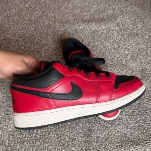 Jordan retro 1 size 7 youth
